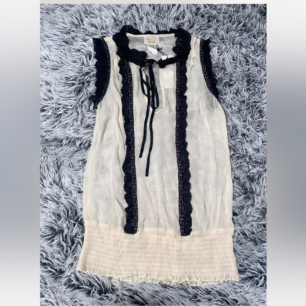 Elegant Black and White Lace Trim Women's Top